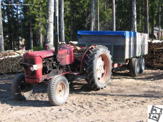 Volvo BM400 Buster
Herätettiin talon ykköskone talviunilta
Avainsanat: volvo bm 400 buster