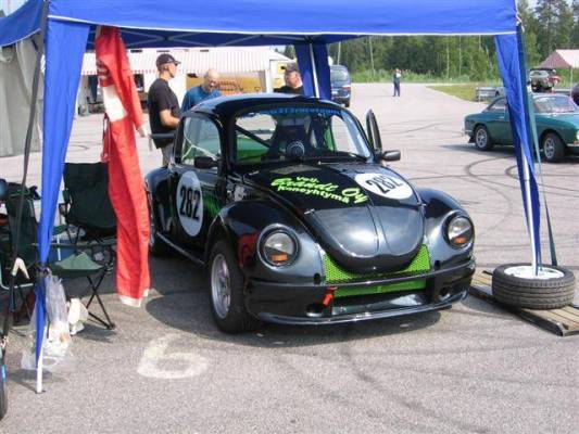 Kupla
Jurvan Botniaringiltä historic race kisoosta.
Avainsanat: vw kupla botniaring