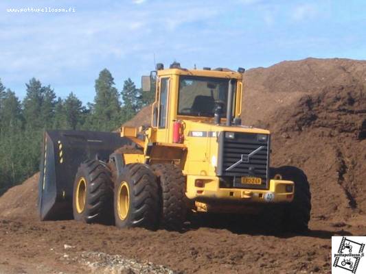 Volvo L90D -02
