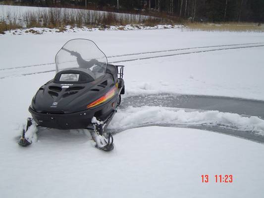 ski-doo skandic
piti sitä kelkkaaki välillä koetella miten se kulkee
Avainsanat: ski-doo skandic 380