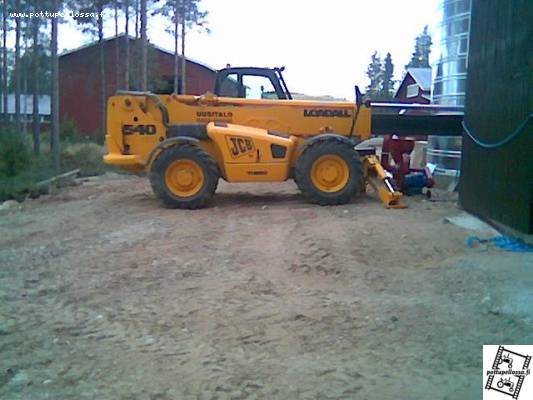 jcb
kurottaja hommissa
Avainsanat: jcb