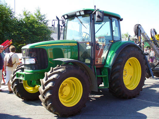 John Deere 6420
Esittelyssä Farmari-messuilla.
Avainsanat: john deere traktori farmari