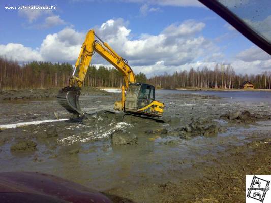 Jcb js130
Rannan ruoppausta
Avainsanat: ranta ruoppaus