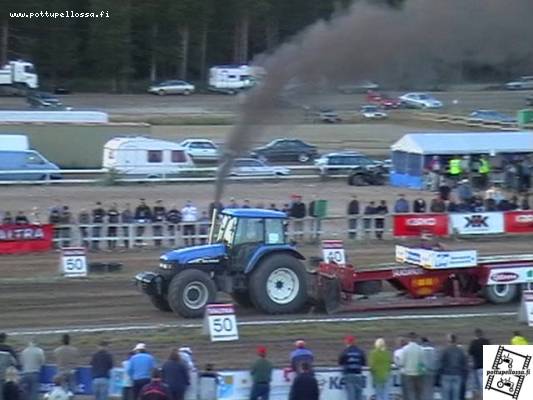 NH TM 155
Kalajoen tractor pulling SM-osakilpailu ja farmi 8500kg
