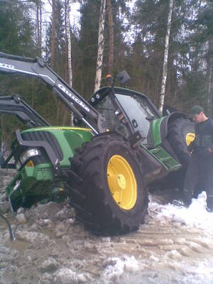 Ojassa
Melkein tuli vettä ohjaamoon
Avainsanat: JD