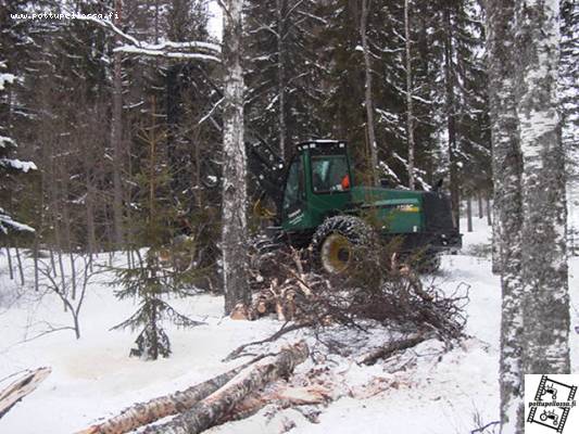 timberjack 1270c
joo siinä pistää meidän metsää nurin
Avainsanat: 1270