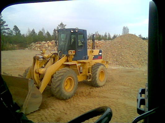 Komatsu Wa 320
Halkivahasta eräältä montulta
Avainsanat: komatsu