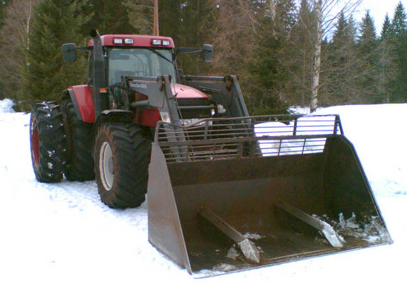 Case mx150, Quicke 695 ja kärkikippikauha
entinen turpeenkuormaus kone
Avainsanat: case mx150 quicke 695