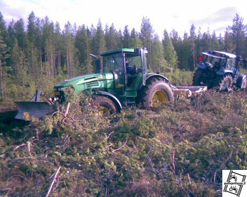 Syväjyrsintää
JD 7920 -04 ja 2.8 Meri. Oli vähä pehemiä senssi..
Avainsanat: JD 7920