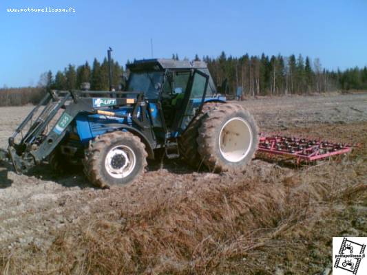 NH 110-90 peltotöissä
Kevään ensimäiset pelto hommat alotettiin tänään
