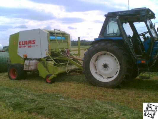 NH 110-90 ja claas roto cut
Paalaus hommissa
