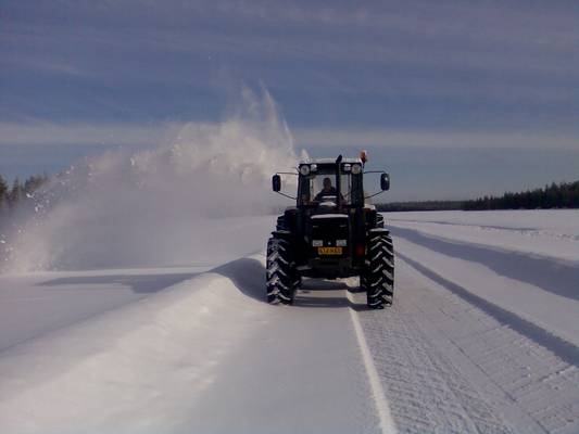 VL 905 linkuamasa
Avainsanat: valmet 905 linko