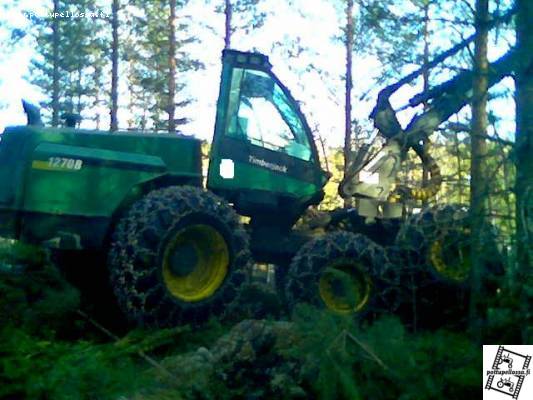 Moto
Iha vaan kännykän taustakuvaksi otettu kuva...
Avainsanat: timberjack