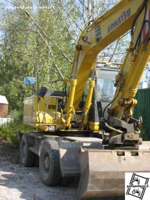 Komatsu Pw130ES-6
Siinä meijän kone. vm.2004 ja tunteja 4000. Engcon 20 tiltti,syvyysmittarit,ym.ym.
