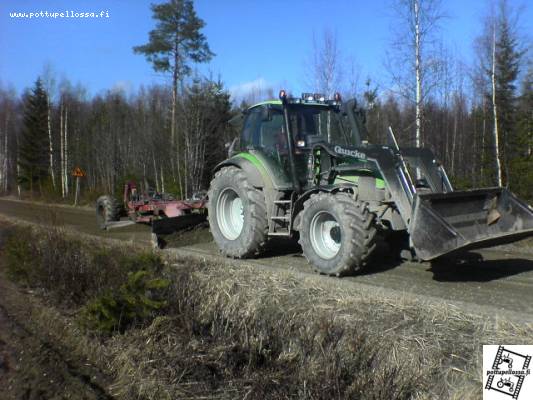 kevään lanauksia
deutz 135 ja oma-valmiste lana ja hyvin lähti 
Avainsanat: deutz lana