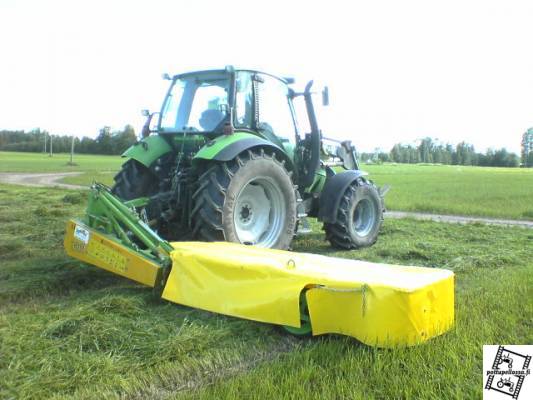 heinän niittoa
deutz 105 ja saMASZ 260
Avainsanat: deutz samasz