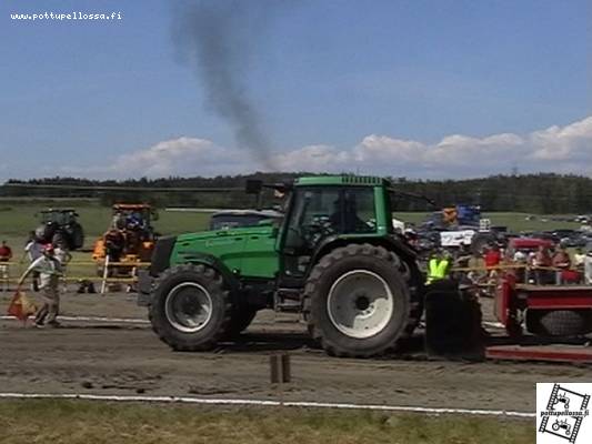 Valtra 8950
Piikkiön tractor pulling SM-osakilpailu ja farmi 6000kg
