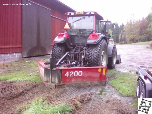 Valtra M150 & 4200 Hese
Vallu&perälevy
Avainsanat: Valtra