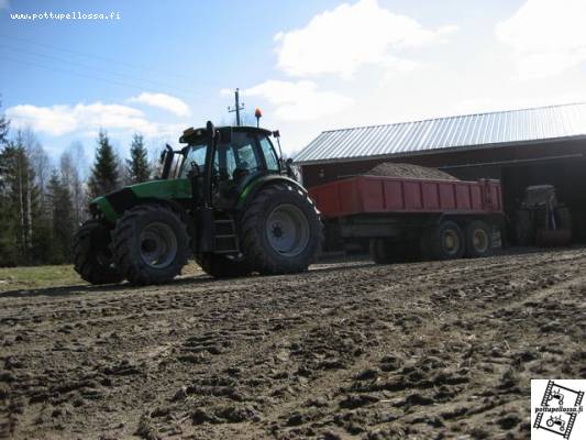 Deutz ja Maansiirtokärri
Murskeen ajoa...
Avainsanat: Deutz Maansiirtokärri