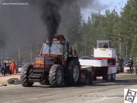 Fiat 160-90
Nurmes, C-kilpailu, luokka vakio 8500kg, fiatin loppu sijaluku kisoissa oli neljäs tuloksilla 73,75 ja 98,14m
Avainsanat: fiat 160-90 tractor pulling