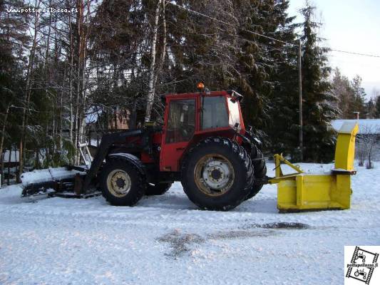 Valmet 705
valmet auraus varustuksessa
