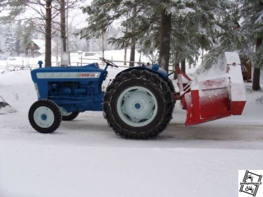 Ford 3000 -67
Foorti tulossa linkoamasta
Avainsanat: ford 3000 lumityöt