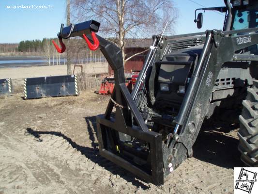 Säkkinostin
Tuommosen tein ku valmiit näytti olevan niin kalliita ja yhelle säkille.
