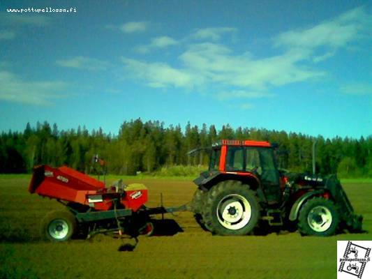 valmet 6400 ja juko istutuskone
perunan istutusta
