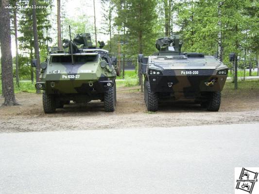 Pasi vs AMV
XA-203 Pasi ja XA-360 AMV vierekkäin.
Avainsanat: Armeija, Pasi, XA-203, XA-360