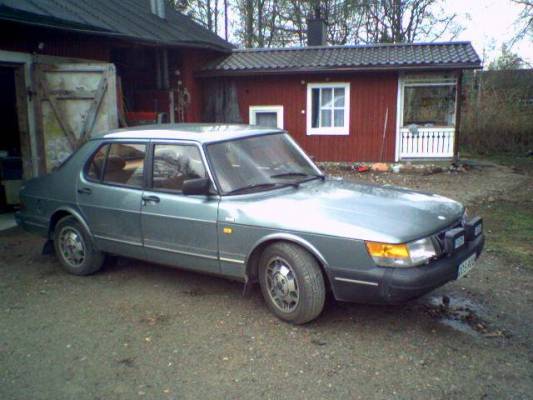 Saab 900
Avainsanat: saab