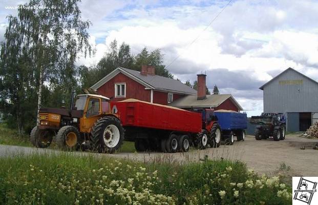 ÃƒÂ¢Ã¢â€šÂ¬Ã‚ÂPäästä palio ja lapioi nurkat. Paa niin notta tielle ripajaaÃƒÂ¢Ã¢â€šÂ¬Ã‚Â
Valmet 1203 ja Scania 141 -alustainen rahtivaunu. Valmet 805 GLOX ja kuorma-auton perävaunusta tehty rahtivaunu. Molemmissa tilavuutta reilu 20 kuutiota ja kuormana ohraa.

Taustalla Valtra 6850 HTT tarjoaa pressua.

Avainsanat: Valmet viljakärry 1203 805 6850