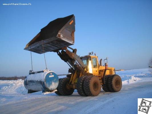 Siirtyminen toiselle aumalle
Volvo L150E
