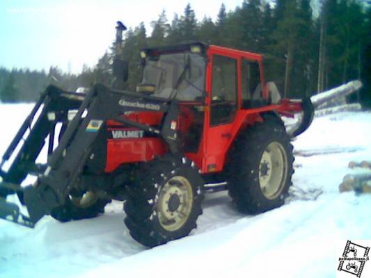 Valmet 505 + kipa
kävin ajamassa tukkii ensimmäistä kertaa pikavaihde asennuksen jälkeen
Avainsanat: valmet kipa