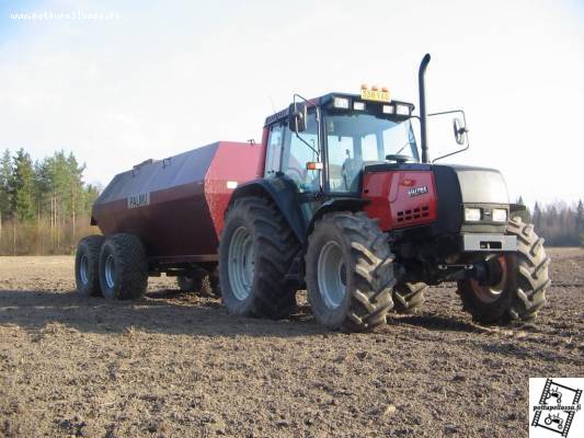 Valtra 6300 & Palmu 12,5-kuutioo
