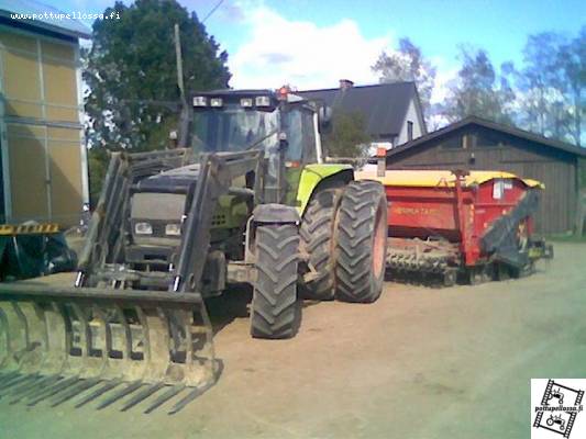 Valtra 6850Ht ja Junkkari Simulta 4000
Avainsanat: Valtra 6850 Junkkari