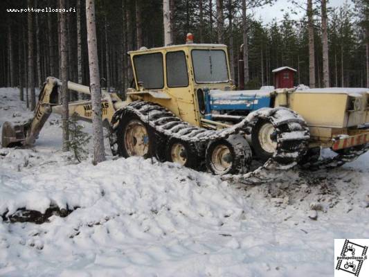 Vammas Kersantti -73
5000 Fordin alustalle rakennettu perseveivari.
Avainsanat: vammas kersantti