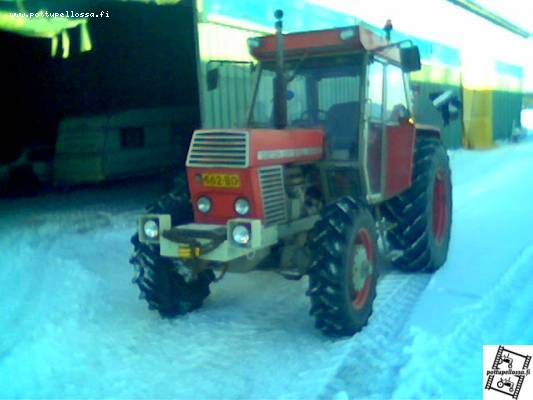 ZETOR CRYSTAL 8045+ jykevä 3m
kävin vähän auraamassa isoveljen pihalla samalla reisulla kun hain vallun 
Avainsanat: ZETOR