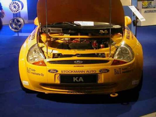 American Car Show 2004
Ford Ka varustettuna Cosworthin koneella. Potkii takapyöriltä n.400hv 
