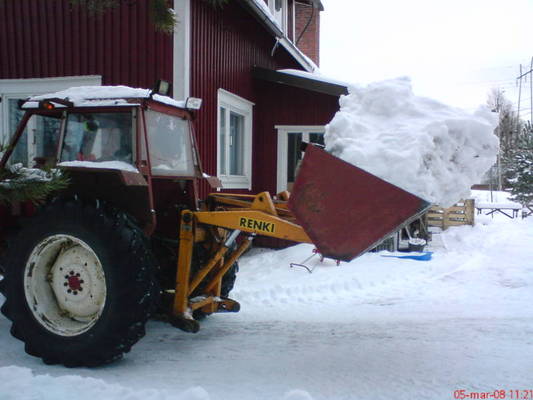 Valmet 565 
Lumipallo
