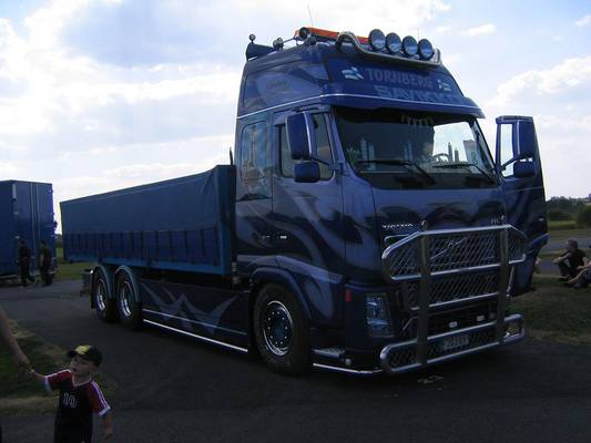 Volvo Fh 16 
Näppärän näkönen rahtiauto
Avainsanat: Volvo Fh 16