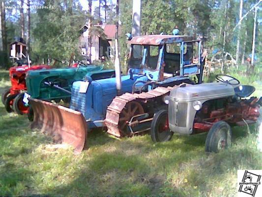 fordson major
kuvia weteraani päiviltä oulaisista -06
Avainsanat: fordson major