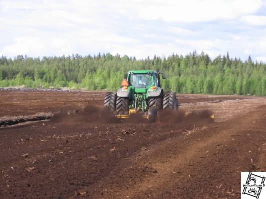 JD 6620+jyrsin
Autopoweri JD näyttää suuntaa muille merkeille ... tulkaa perässä jos pystytte.
Avainsanat: autopoweri