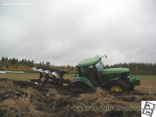 JD 6920s ja Lemken Vari-Opal7
Oli Lemkeenit kokeiltavana. Löyty myös pehemiä paikka kesantopellolta.
