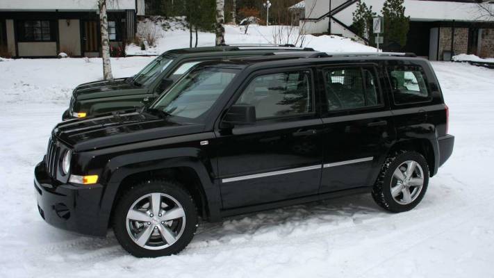 Jeep Patriot 2.0 CRD -08 4x4
Löytyi pihalta kaksi Jeeppiä
Avainsanat: jeep patriot 4x4