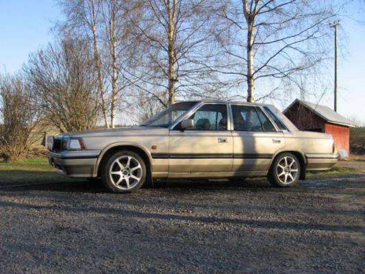 Nissan laurel -89 VARASTETTU
varastettu lauantaina oulaisista
Avainsanat: max