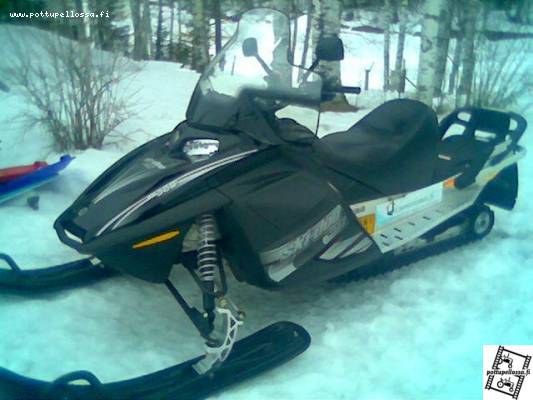 ski-doo gtx 380f -05
Tuntuu että henki lähtee tuollaki
