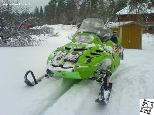 Arctic cat zr 440
Ex kelkka !
Avainsanat: Arctic cat zr 440