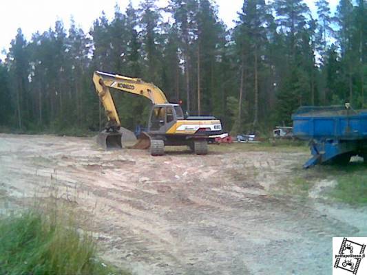 kobelco
koppelo parkissa.
Avainsanat: kobelco