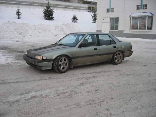 Oma kulkupelini
Honda Accord 2.0 EX automaatti vuosimallia 1987, hitusen madallettu ja jäykistetty, 16" alut ja 205/50 nakit alla.
Avainsanat: honda accord automaatti