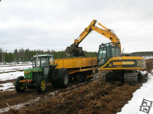 asenne kaminajoa
3050 vie ja vetämätön telakärry tutisee! ei mitään ongelmia!
Avainsanat: kami ajo 3050